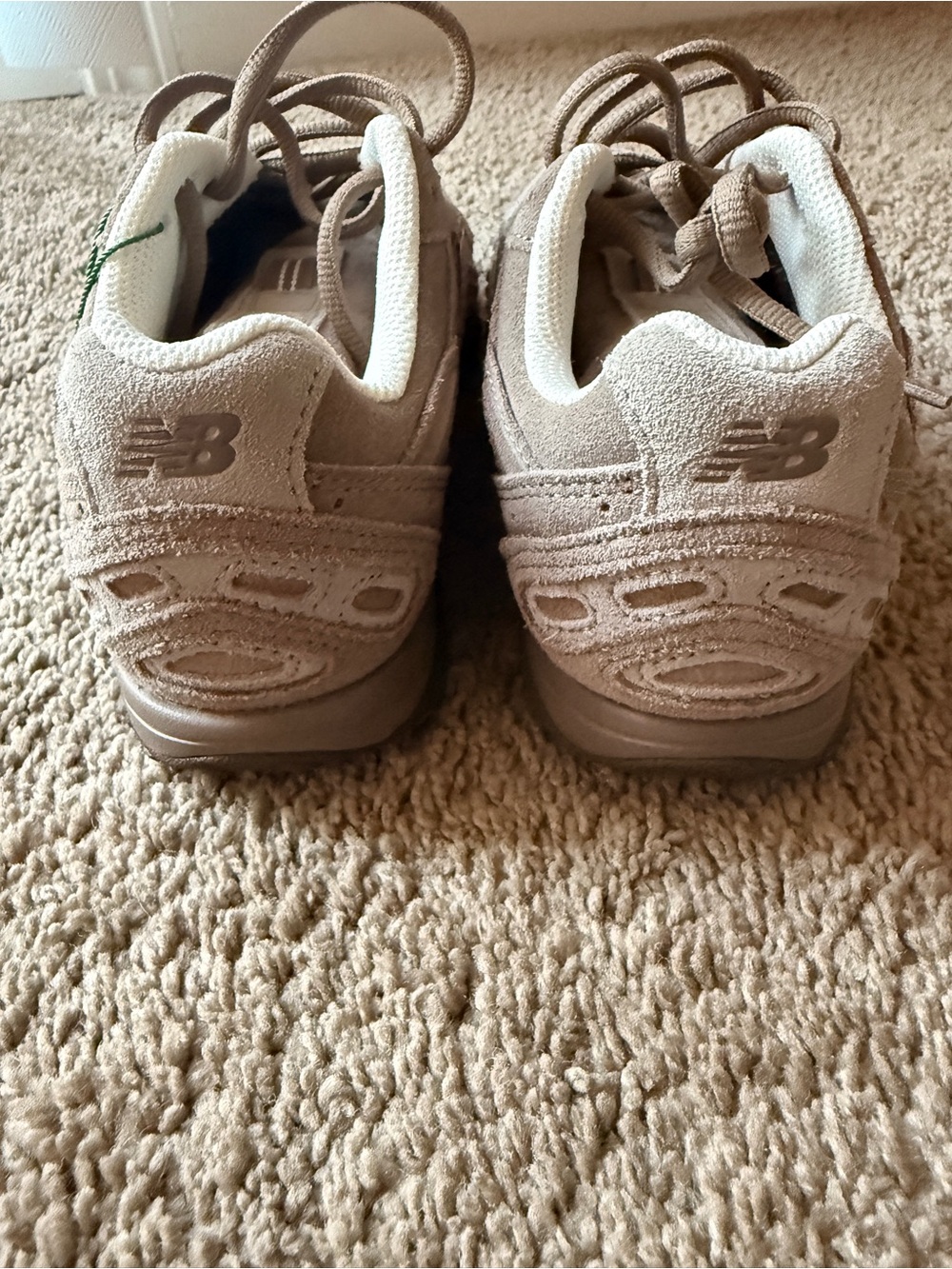 New Balance 204l in mushroom - Picture 3 of 7